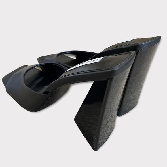 Steve Madden Women’s Twist Slide Black Leather Triangle Heel Sandal 9 - Picture 7 of 14